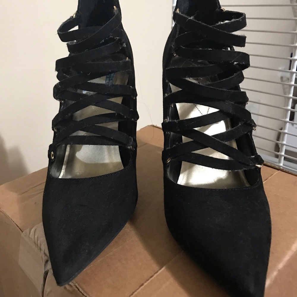 GUESS ZIP BACK SHOES